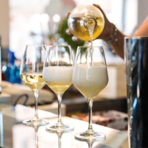 DOMENIILE ZORESTI NISCOV Frizzante Vin Alb de baut cu prietenii